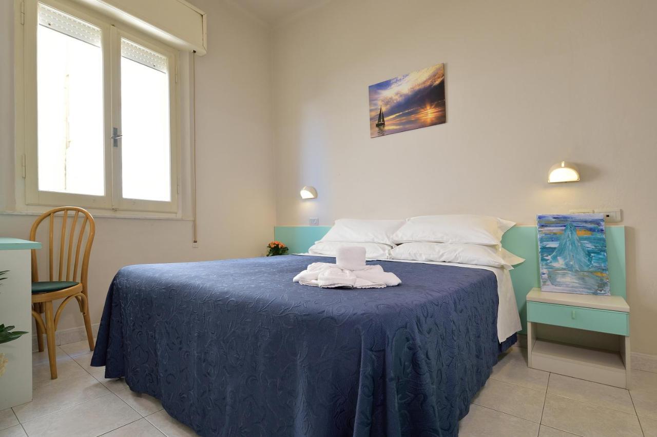 Hotel Oltremar B&B Cattolica Kültér fotó