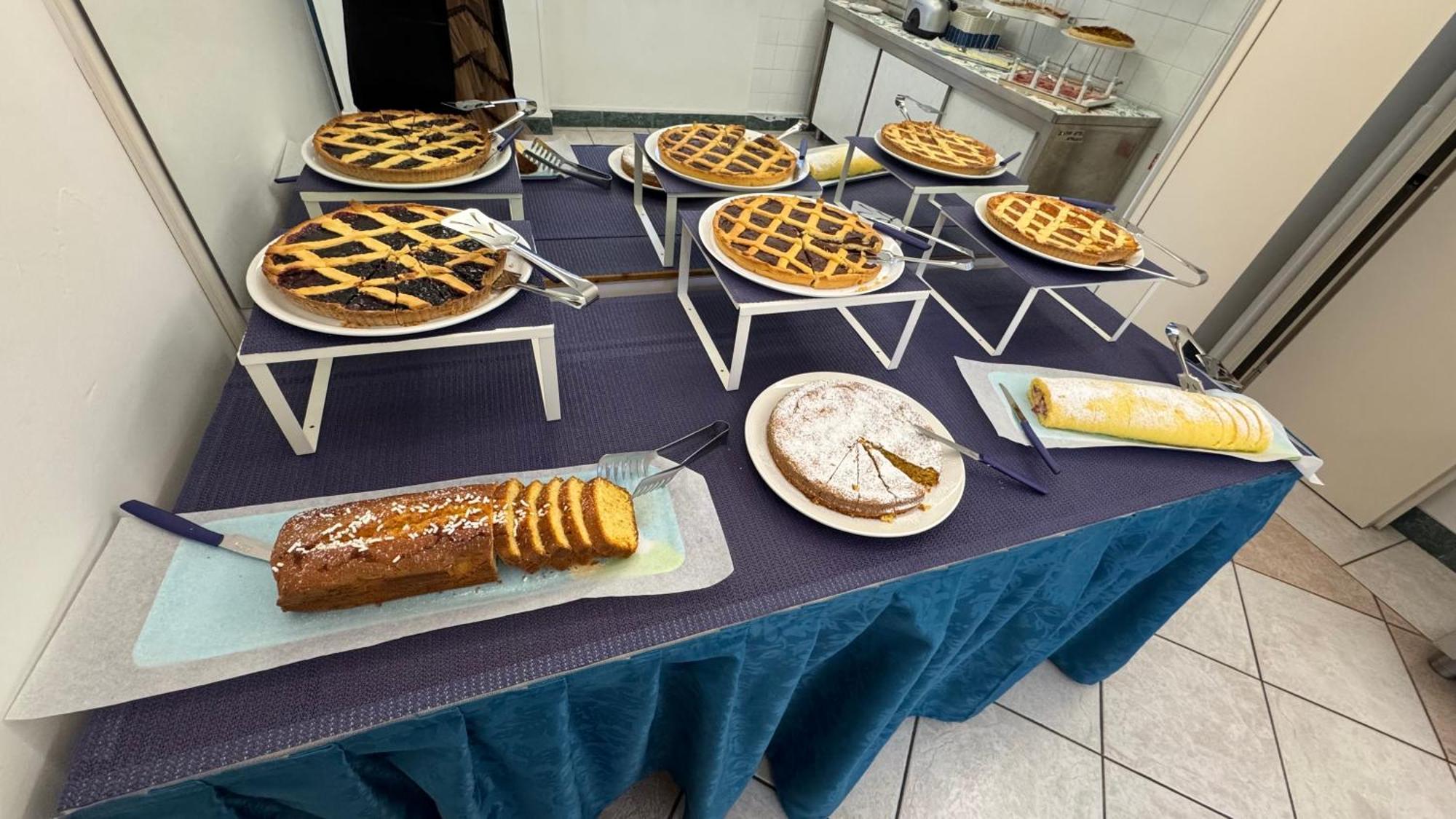 Hotel Oltremar B&B Cattolica Kültér fotó